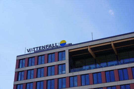 Zentrale von Vattenfall in Berlin, EDGE Suedkreuz Berlin, 04.07.2022