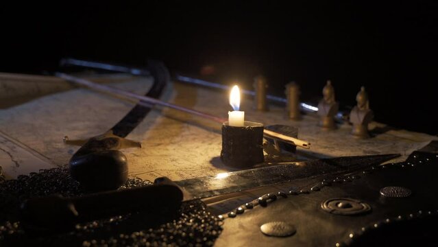 Candlelight battle map in ancient times.
Making a battle plan by candlelight.
