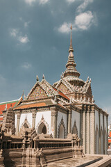 Fototapeta premium Bangkok, Thailand - December 16th, 2019 : Phra Sawet Kudakhan Wihan Yot at the Temple of the Emerald Buddha, Bangkok's Grand Palace