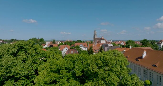 Drohnen-Video: Ausblick auf die Altstadt von N&ouml;rdlingen im Ries