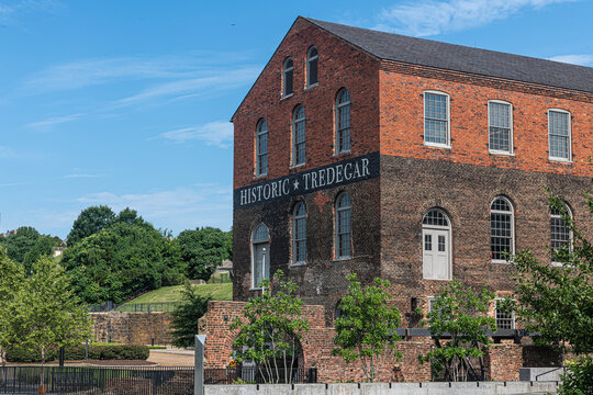 Facade of Civil War munitions factory.