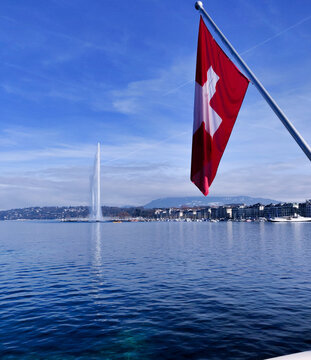 Jet d'Eau from the Pont de Mont-Blanc water fountain Swiss flag right side