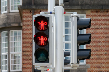 Rotes Signal in Form einer Wikinger Figur in der dänischen Stadt Aarhus