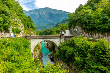 Fototapeta na wymiar Entdeckungstour zur Napoleon-Brücke im Soca Tal - Slowenien