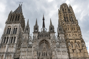 Fototapeta na wymiar Rouen, historical city in France, the cathedral Notre-Dame in the medieval center 