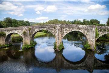 Fototapeta na wymiar Puente medieval de Pontevea (siglo XV). A Coruña, Galicia, España.