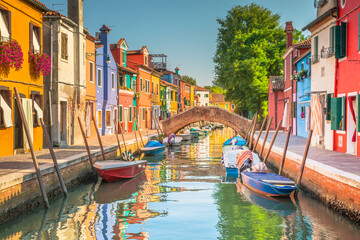 Fototapeta na wymiar Colorful Burano island in the Venetian Lagoon, northern Italy