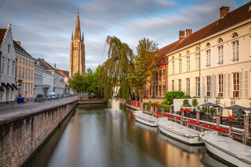 Fototapeta na wymiar Rozenhoedkaai at sunrise in Bruges, Flanders - Belgium