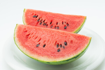 カットしたスイカ