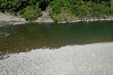 ドローンショット　渓流