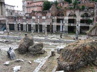 ローマ歴史地区　フォロ・ロマーノ