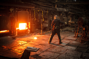 Fototapeta premium person in a factory