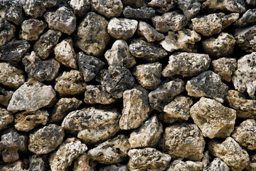 積み重なった岩の壁