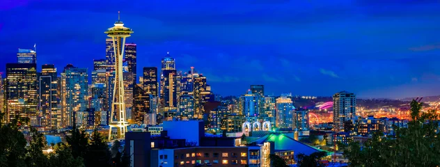 Foto auf Alu-Dibond Sunset skyline panorama with the Space Needle, Kerry Park in Seattle, Washington © SvetlanaSF