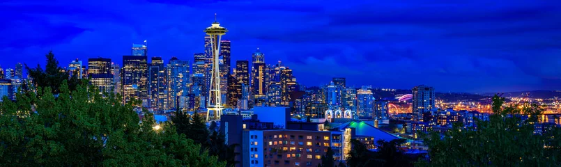 Foto op Canvas Sunset skyline panorama with the Space Needle, Kerry Park in Seattle, Washington © SvetlanaSF