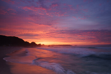 南伊豆の海岸の朝焼け