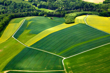 Luftaufnahmen im Frühling über Deutschland aus einem Kleinflugzeug © Jane Be. The Picture