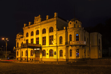 Fototapeta na wymiar Philharmonic in night time in Kyiv, Ukraine 