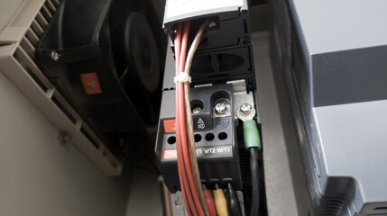 Terminal cable power inverter and Ground wire connection terminal on inverter control.