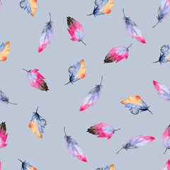 Aquarel vogels veren patroon. Naadloos patroon op blauwe achtergrond