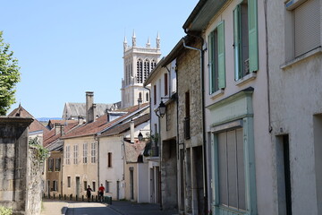 Fototapeta premium Rue typique, ville de Belley, département de l'Ain, France