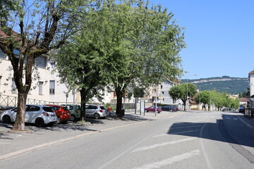 Fototapeta na wymiar Rue typique, ville de Belley, département de l'Ain, France