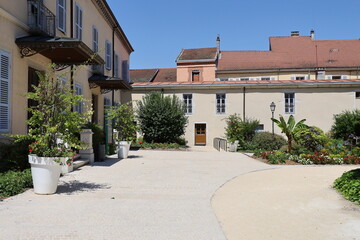 L'ancien hôtel particulier appelé hôtel Dallemagne, vue de l'extérieur, ville de Belley, département de l'Ain, France