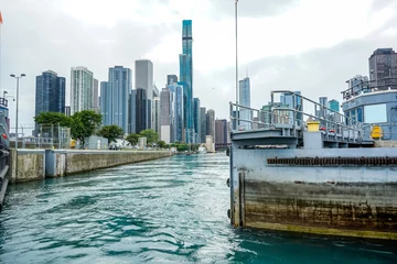  Chicago, Illinois, USA, July 1, 2022. View of the city from a riverboat cruise. Chicago River Lock. © Kathy