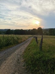 Fototapeta na wymiar sunset in the countryside