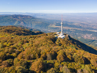 Obraz premium Aerial view of Vitosha Mountain at Kopititoto area, Bulgaria