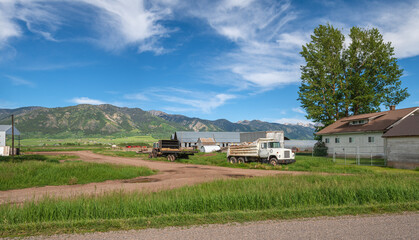 Obraz premium Country farm in rural Wyoming state.