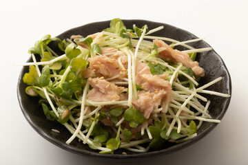 カイワレ大根のツナ和え