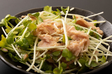 カイワレ大根のツナ和え