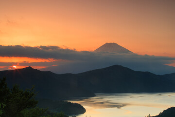 Fototapeta na wymiar 富士山と芦ノ湖