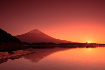 Naklejka na ściany i meble オレンジ色の富士山