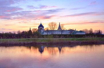 Fototapeta premium Dawn at the Old Kremlin