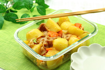 肉じゃが　作り置き　イメージ