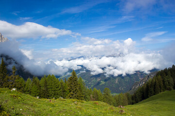Obraz premium Landscape of Lienz Dolomites in Austria. Panorama of massive Alpine mountains.