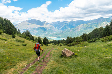 Fototapeta na wymiar Trekking towards Ibon de Piedrafita in the Tena Valley in the Pyrenees, Huesca, Spain