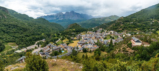 Fototapeta na wymiar Panoramic view of the mountains and the town of Panticosa in the Pyrenees. Huesca. Spain