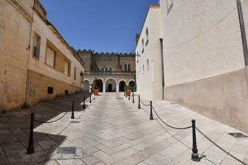 Obraz premium A street in the historic center of Specchia, a medieval town in the Puglia region, Italy.
