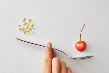 The choice between vitamins in tablets and vitamins in fruits. The advantage of vitamins in fruits