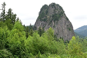 Beacon Rock is an 848-foot-tall (258 m) monolith composed of basalt on the north bank of the...