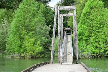 A boating jetty linked to Pierce Island on the Columbia River.