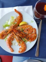 grilled shrimp with lemon