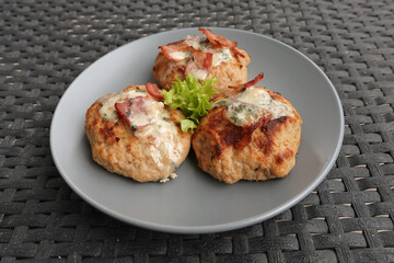 beef burgers with cheese and bacon