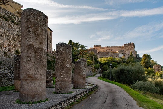 Das Castello Caetani di Sermoneta in Latium in Italien