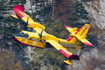 Canadair CL-415