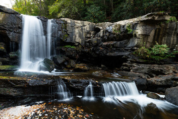Obraz premium Laurel Creek Falls - Long Exposure of Waterfall - Appalachian Mountain Region - Fayetteville, West Virginia