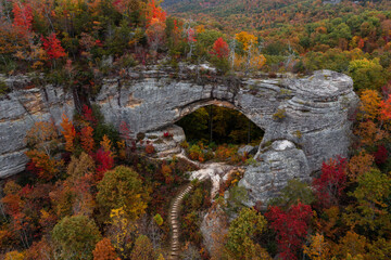 Natural Arch - Sandstone Rock Arch - Autumn Colors - Daniel Boone National Forest - Kentucky - obrazy, fototapety, plakaty